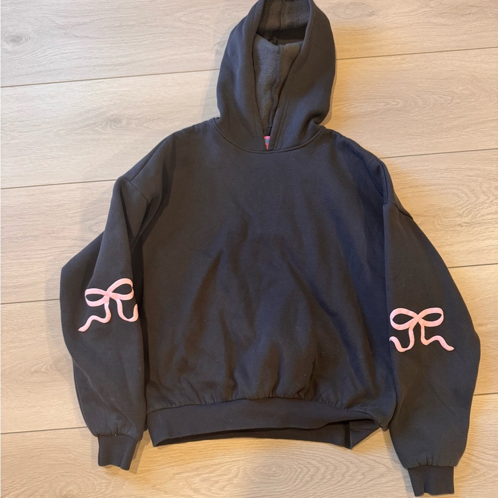 Edikted Bonney Bow Sweatshirt